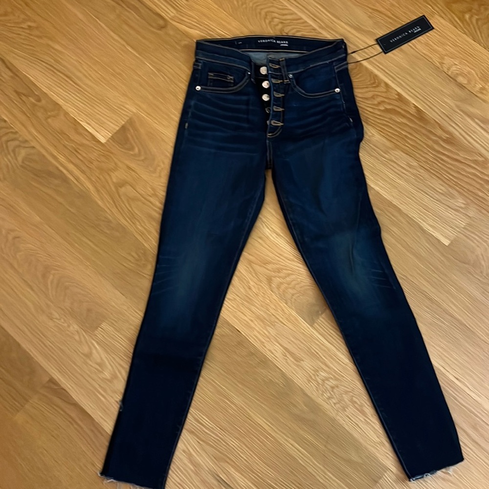 Veronica Beard Debbie skinny 10” brand new with tags